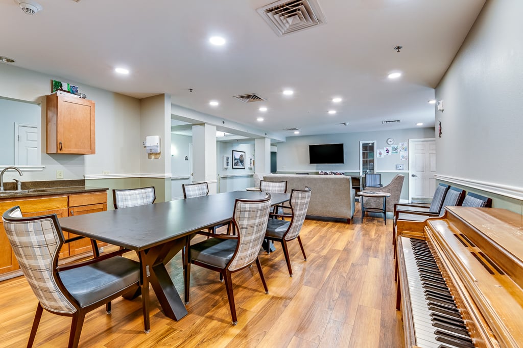 activity room with piano